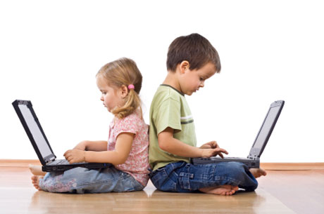 Akıllı Telefon ve Tablet Ekran Süresi :Çocuklar için İyi mi,Kötü mü?